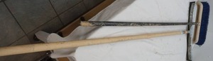 lot 279 image: Broom , Squeegee