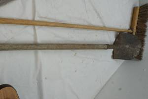lot 281 image: spade , broom