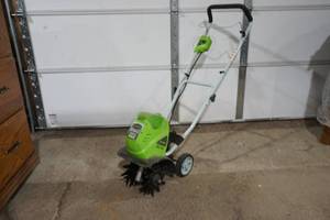 lot 288 image: Greenworks tiller