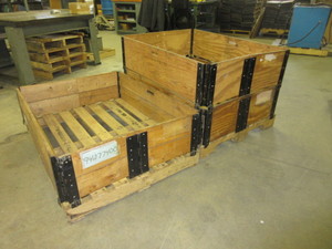 lot 402 image: CONTAIN A PALLET