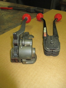 lot 136 image: SIGNODE TENSIONER AND CRIMPER
