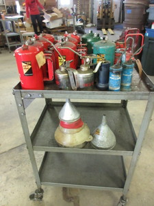 lot 169 image: SURE SHOT, KROILER AND  JUST RITE OIL SPRAYERS  AND ACCESSORIES