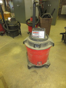 lot 216 image: CRAFTSMAN WET DRY VAC