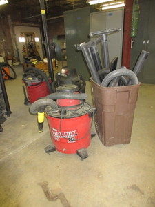 lot 217 image: CRAFTSMAN WET DRY VAC
