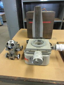lot 174 image: MC BAIN  UNITRON SPECIALTY MICROSCOPE BASE WITH ACCESSORIES