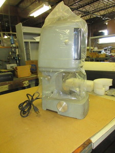 lot 177 image: VINTAGE BAUSCH & LOMB  OPTICAL GAUGE