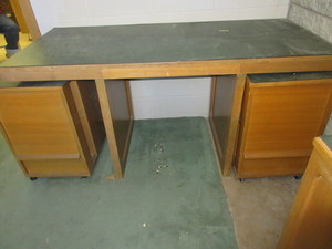 lot 613 image: VINTAGE DREXEL DESK