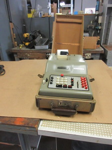 lot 623 image: VINTAGE ELECTRIC OLIVETTI ADDING MACHINE WITH CASE