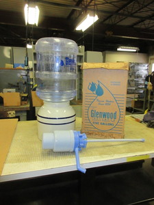 lot 713 image: GLENWOOD WATER COOLER AND WATER
