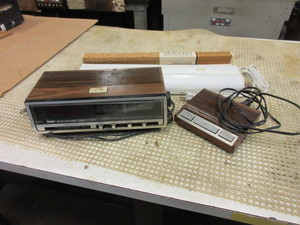 lot 717 image: UNDER COUNTER LIGHT, CLOCK RADIO, WEATHER RADIO AND BULBS