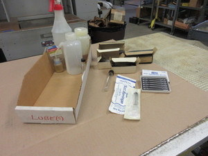 lot 740 image: DISPENSER BOTTLES, MEDICINE DROPPERS,  SYRINGES, 16 GA NEEDLES