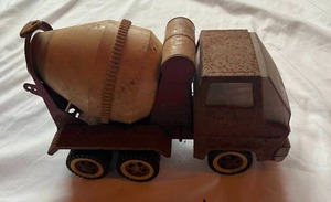 lot 9 image: Vintage Tonka Metal Concrete Mixer Truck