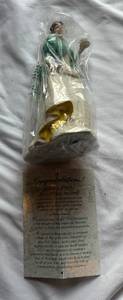lot 39 image: Avon Doll 1995 Presidents Club Mrs. Albee Award - New in Box