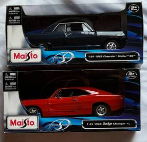 lot 60 image: (2) Maisto Die Cast Cars 124 1965 Chevrolet Malibu SS and 125 1969 Dodge Charger RT