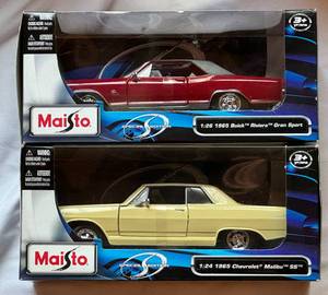 lot 61 image: (2) Maisto Special Edition Die Cast Model Cars - 126 1965 Buick Riviera Gran Sport and 124 1965 Chevrolet Malibu SS