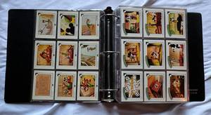 lot 52 image: Large Binder 500 Cards - Walt Disney, Aladdin, Little Mermaid, Beauty and the Beast