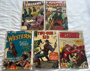 lot 95 image: (5) Vintage Western Comic Books 1952-1970 Tomahawk, Outlaw, The Westerner, Two-Gun Kid, DC