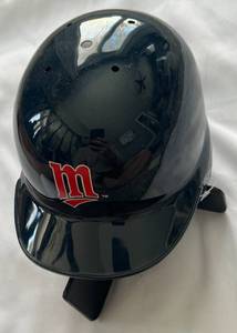 lot 127 image: Minnesota Twins Mini Baseball Helmet - New with Stand