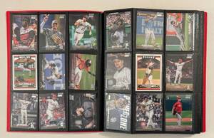 lot 54 image: 360 Card Binder - 90s, 2020s Baseball Cards - Misc.