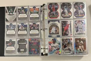 lot 76 image: 576 Card Binder - 2021-2022 Baseball Cards - Topps, Prizm, Mosaic
