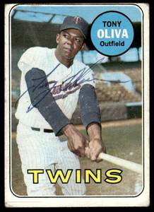 lot 7B image: Tony Oliva Signed 1969 Topps #600 Baseball Card