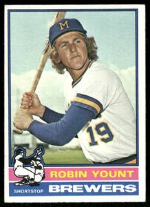 lot 168C image: Robin Yount 2nd Year 1976 Topps #316 Baseball Card