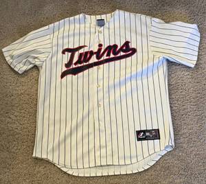 lot 39E image: Jim Thome Minnesota Twins Baseball Jersey Size L MLB Majestic Authentic