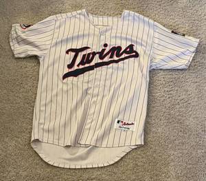 lot 31E image: Michael Cuddyer Minnesota Twins 2010 Baseball Jersey Size 52 MLB Majestic Authentic