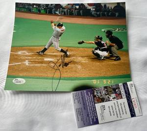 lot 14C image: Jim Thome Signed 8x10 Photo with JSA COA - Minnesota Twins Baseball
