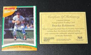 lot 55B image: Brooks Robinson Auto with COA Big League Alumni Series Baseball Card