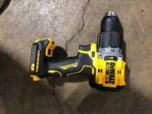 DEWALT 20V Compact Cordless 12 in. Hammer Drill (Tool Only)   Customer Returns See Pictures