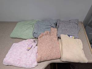 6 NEW XL WINTER SWEATERS