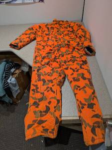 MOSSY OAK MENS CAMO-ORANGE COVERALL SIZE LARGEXL