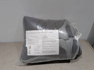 NEW THRESHOLD TWIN DOWN ALTERNATIVE COMFORTER