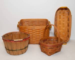 lot 15 image: Longaberger Baskets