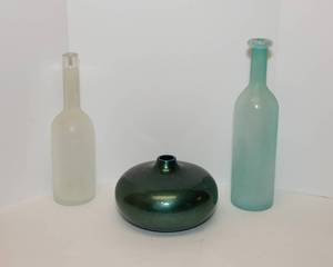 lot 42 image: Vases