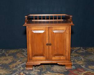lot 40A image: Solid Hard Rock Maple Record Cabinet