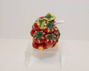 lot 53 image: Bella Casa By Ganz Ceramic 3D 2 Piece Lidded Strawberry JamJelly Jar