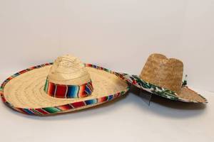 lot 72 image: Sombrero and Beach Hat