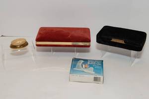lot 123 image: Vintage Jewelry Boxes, Jewelry Fastener and Vintage Ring Box