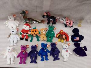 lot 5H image: TY Beanie Babies Collectors Lot 18 Plush
