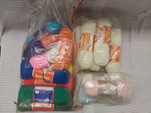 lot 27H image: Mixed Bulk Lot of Yarn Skeins - Various Colors & Brands