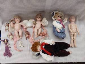 lot 38H image: Vintage Collectible Porcelain Doll Lot - Cherubs & Victorian Style
