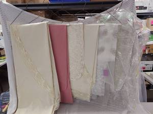 lot 73H image: Assorted Lace & Patterned Fabric Lot