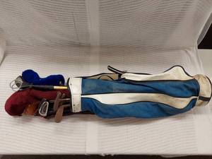 lot 82H image: Vintage Golf Clubs Set with Retro Bag Assorted