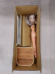 lot 20DA image: Seeleys French Mechanical Doll Deluxe Body Music Box Vintage