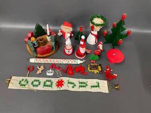 lot 32 image: Vintage Christmas Decoration Lot God Jul Banner Ornaments incl. Scandinavian