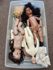 lot 34DA image: Vintage Lot of Porcelain Dolls and Parts Collection