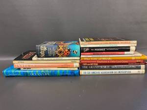 lot 104 image: Animal and Nature Book Collection 16 Books