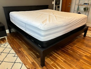 lot 9 image: Modern Style Black Painted Wooden King Bed Frame